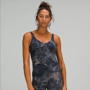 Lululemon Align top in diamond dye lunar rock ✨